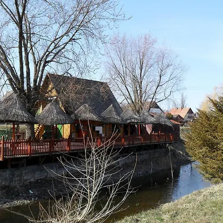 Melani Apartman Appartamento Harkány